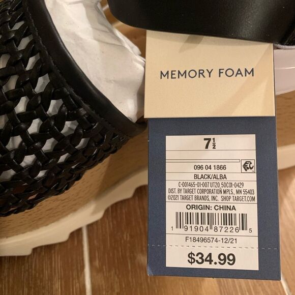 NWB Universal Thread Alba Sandals Black   - Picture 9 of 11